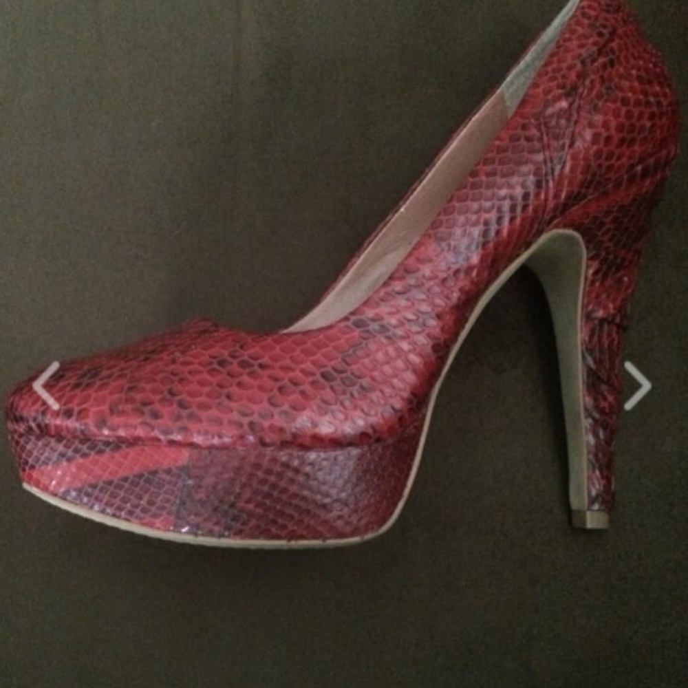 Vince Camuto High Heels